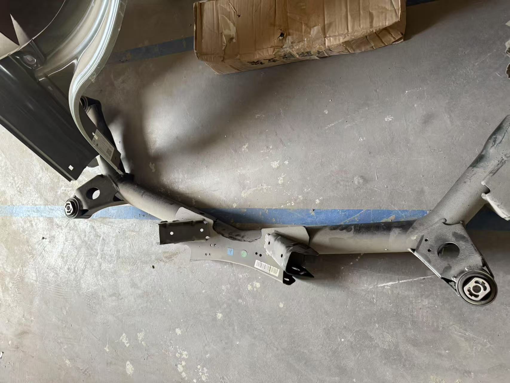 后悬架副车架总成