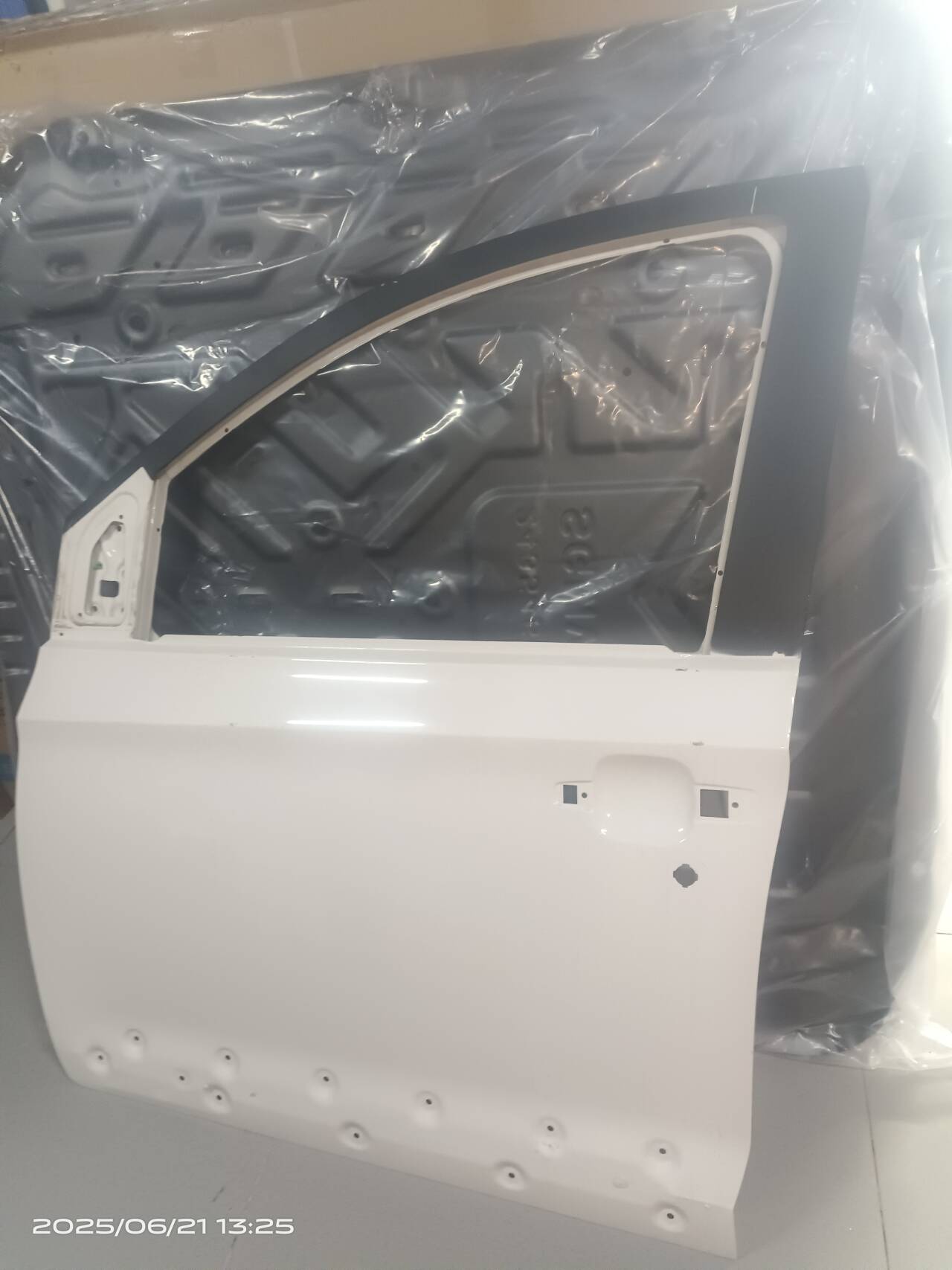 左前门焊合总成