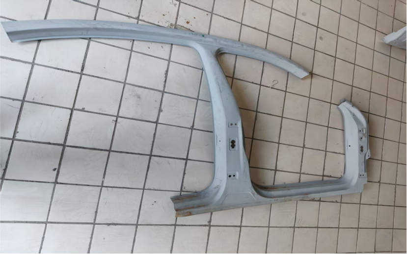 迈腾B8右侧围无前上边梁和前下边梁及后叶子板