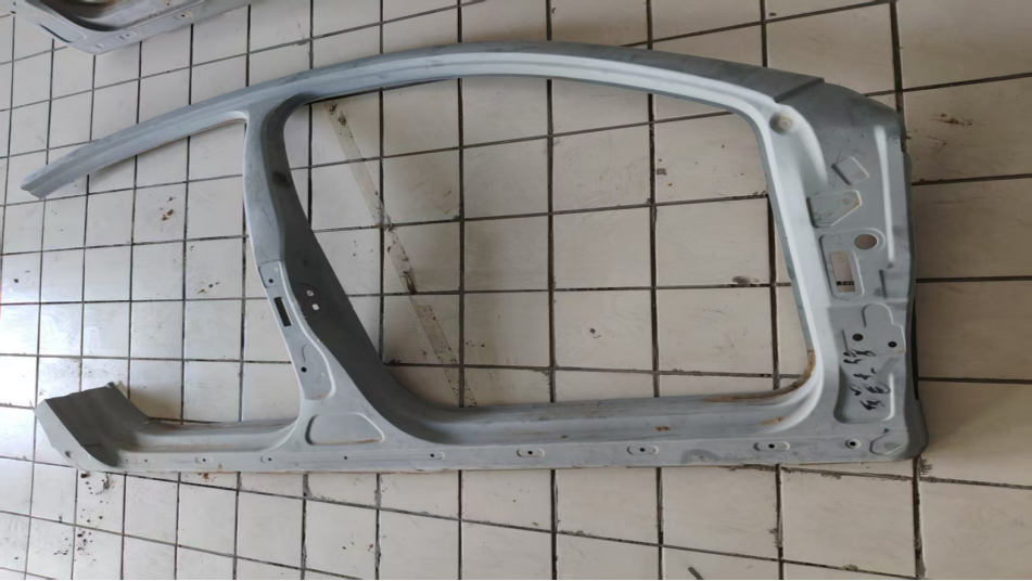 探影右侧围无后叶子板